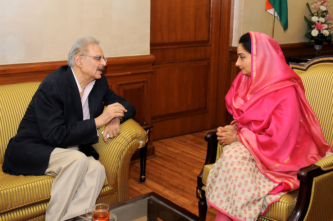 Union Minister  Smt. Harsimrat Kaur Badal meeting with Chairman ITC,Yogi Deveshwar.