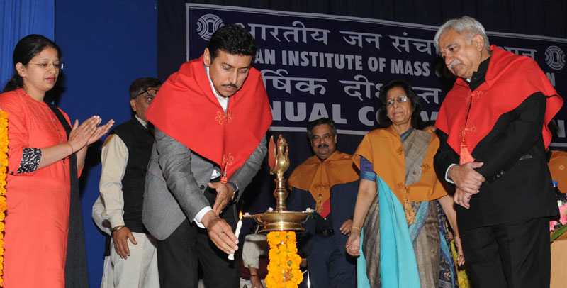 Minister of State Col. Rajyavardhan Singh Rathore lighting the lamp at the Annual Convocation of the IIMC